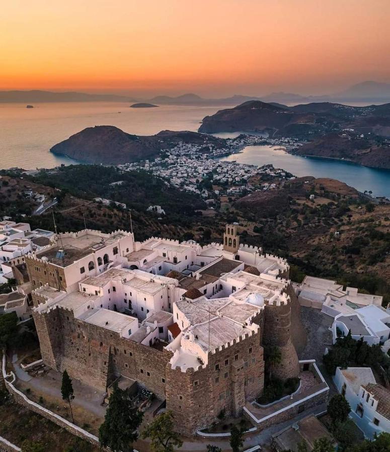 Traditional Studio Chora Patmos Екстериор снимка